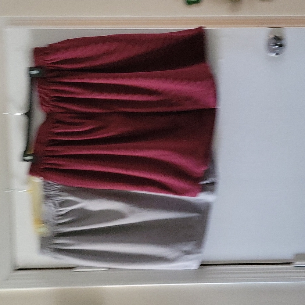 BCG set of 2 men shorts grey and burgundy